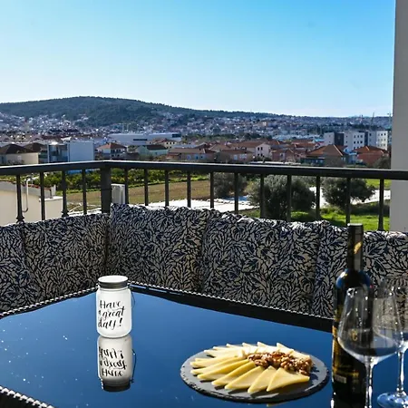 Marko * Τρογκίρ