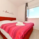 Marko Apartment *