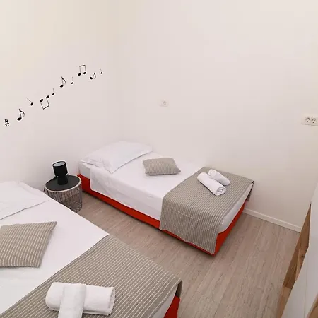 Marko شقة تروغير